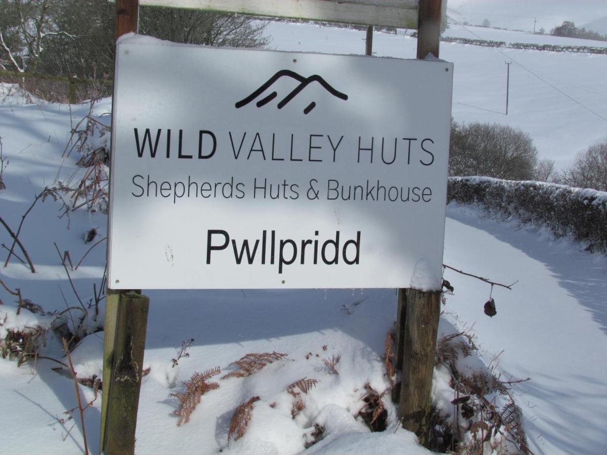 Wild Valley Bunkhouse Llanrhaeadr-ym-Mochnant Экстерьер фото
