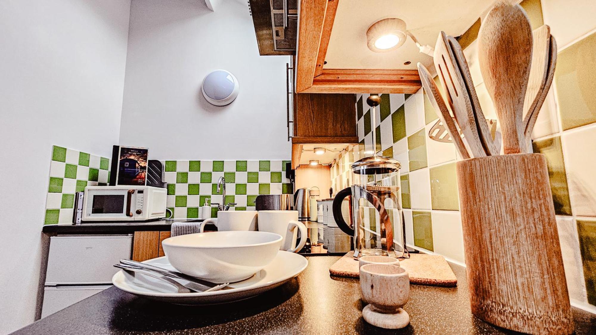 Wild Valley Bunkhouse Llanrhaeadr-ym-Mochnant Экстерьер фото